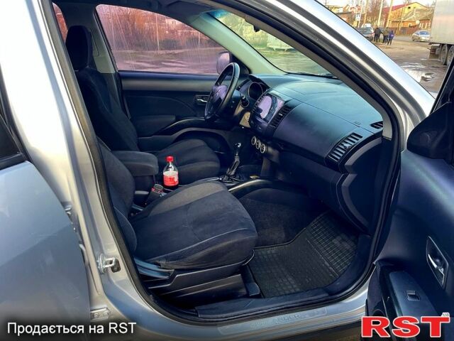 Міцубісі Аутлендер, об'ємом двигуна 2.4 л та пробігом 320 тис. км за 9500 $, фото 8 на Automoto.ua