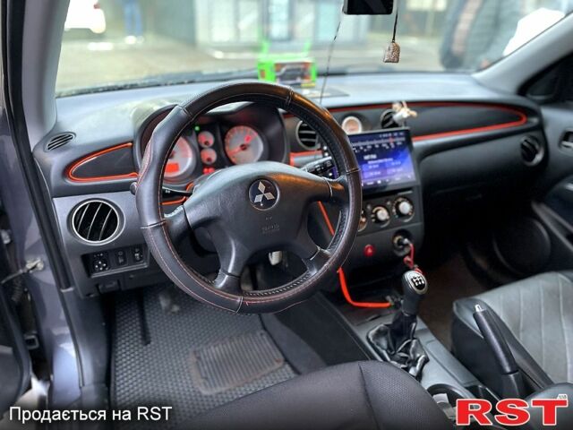 Міцубісі Аутлендер, об'ємом двигуна 20 л та пробігом 220 тис. км за 7750 $, фото 5 на Automoto.ua