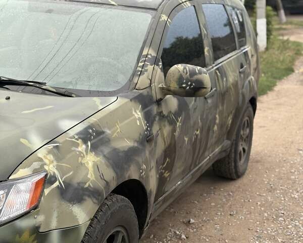 Мицубиси Аутлендер, объемом двигателя 2.2 л и пробегом 280 тыс. км за 12121 $, фото 1 на Automoto.ua