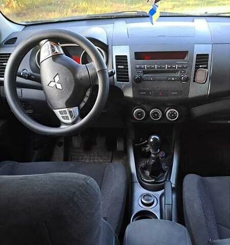 Мицубиси Аутлендер, объемом двигателя 2 л и пробегом 260 тыс. км за 7000 $, фото 14 на Automoto.ua