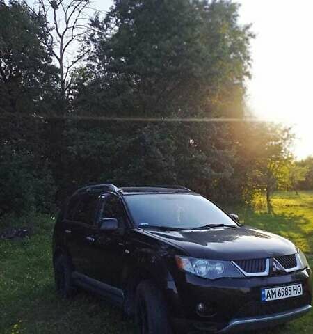 Мицубиси Аутлендер, объемом двигателя 2 л и пробегом 260 тыс. км за 7000 $, фото 3 на Automoto.ua