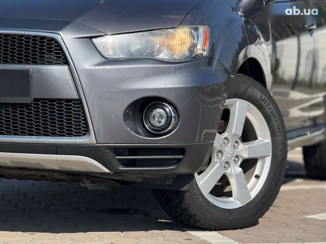 Мицубиси Аутлендер, объемом двигателя 2.2 л и пробегом 221 тыс. км за 9800 $, фото 2 на Automoto.ua