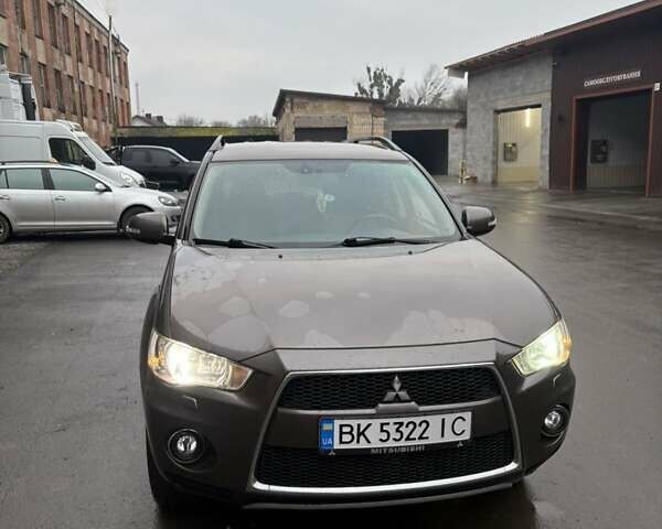 Мицубиси Аутлендер, объемом двигателя 2.2 л и пробегом 184 тыс. км за 11200 $, фото 1 на Automoto.ua