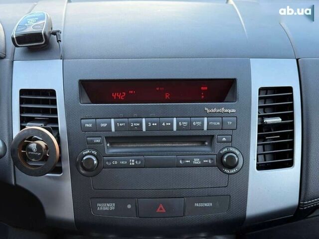 Мицубиси Аутлендер, объемом двигателя 2.2 л и пробегом 221 тыс. км за 9800 $, фото 23 на Automoto.ua