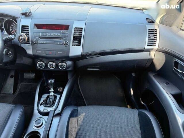 Мицубиси Аутлендер, объемом двигателя 2.2 л и пробегом 221 тыс. км за 9800 $, фото 22 на Automoto.ua