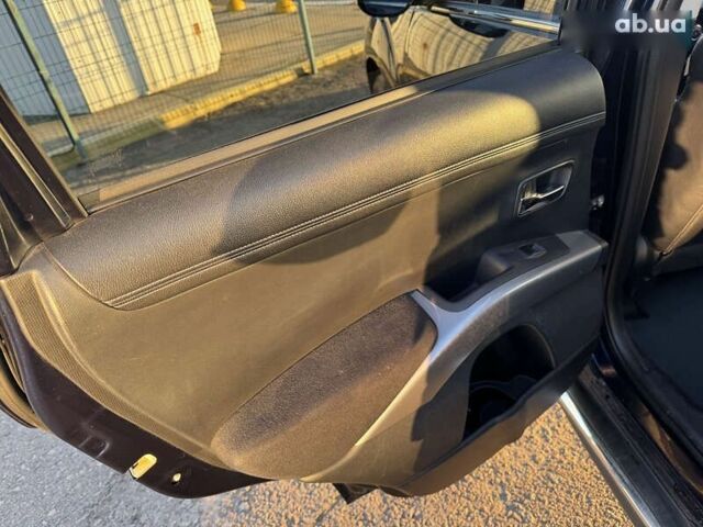 Міцубісі Аутлендер, об'ємом двигуна 2.2 л та пробігом 192 тис. км за 13490 $, фото 22 на Automoto.ua