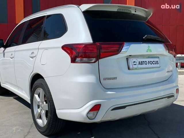Мицубиси Аутлендер, объемом двигателя 0 л и пробегом 248 тыс. км за 11990 $, фото 5 на Automoto.ua