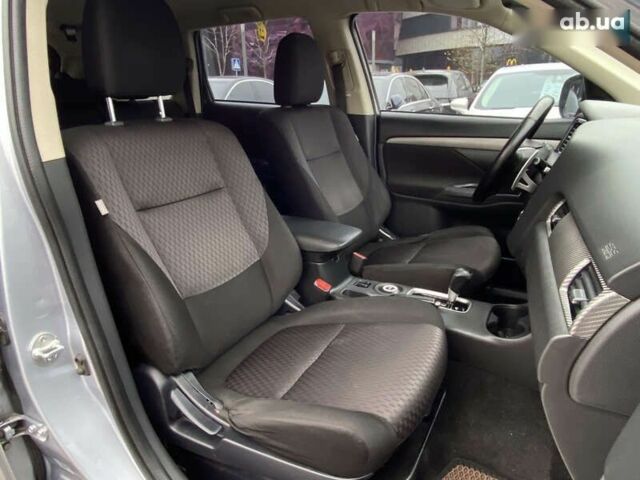 Мицубиси Аутлендер, объемом двигателя 0 л и пробегом 228 тыс. км за 14000 $, фото 24 на Automoto.ua