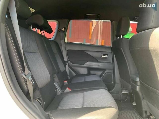 Мицубиси Аутлендер, объемом двигателя 0 л и пробегом 248 тыс. км за 11990 $, фото 10 на Automoto.ua