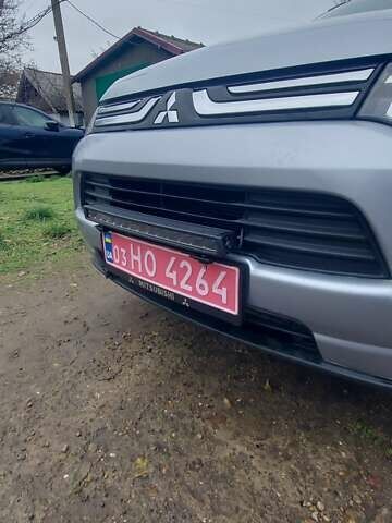 Міцубісі Аутлендер, об'ємом двигуна 2.3 л та пробігом 187 тис. км за 14000 $, фото 17 на Automoto.ua