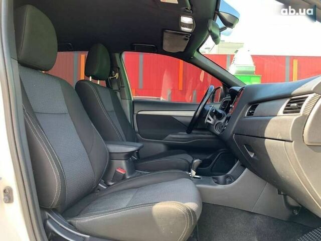 Мицубиси Аутлендер, объемом двигателя 0 л и пробегом 248 тыс. км за 11990 $, фото 11 на Automoto.ua