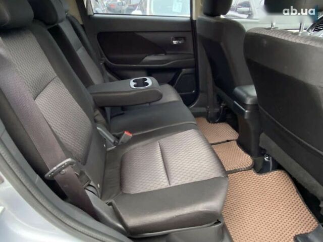 Мицубиси Аутлендер, объемом двигателя 0 л и пробегом 228 тыс. км за 14000 $, фото 25 на Automoto.ua