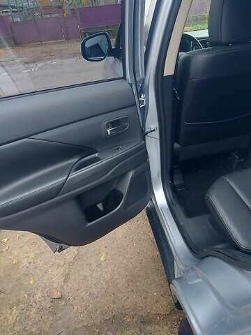 Міцубісі Аутлендер, об'ємом двигуна 2.3 л та пробігом 187 тис. км за 14000 $, фото 28 на Automoto.ua