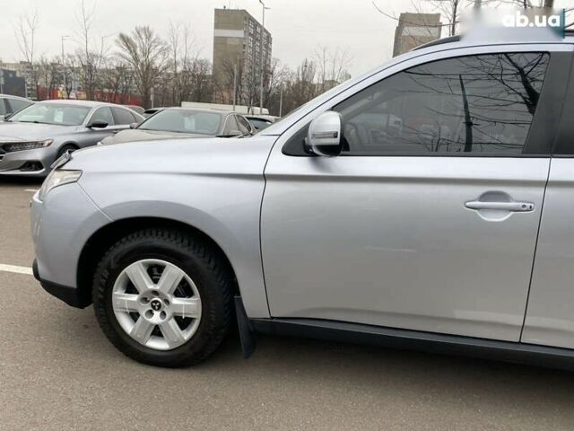 Мицубиси Аутлендер, объемом двигателя 0 л и пробегом 228 тыс. км за 14000 $, фото 11 на Automoto.ua