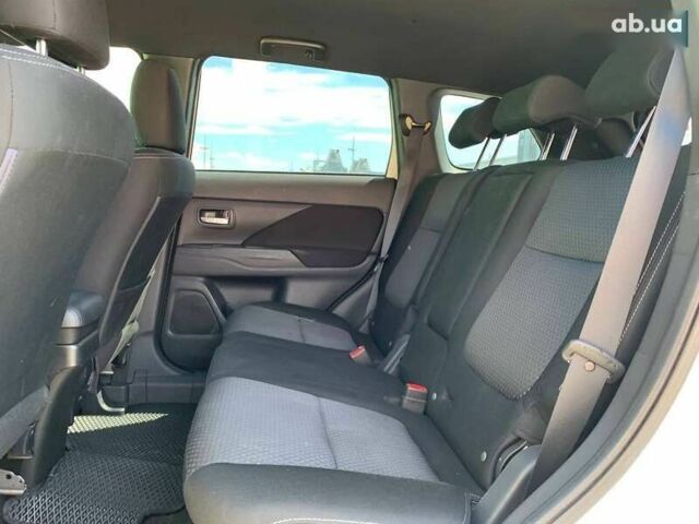Мицубиси Аутлендер, объемом двигателя 0 л и пробегом 248 тыс. км за 11990 $, фото 9 на Automoto.ua