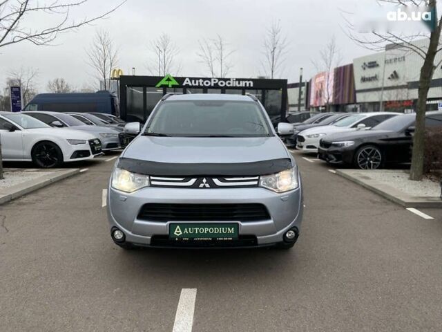Мицубиси Аутлендер, объемом двигателя 0 л и пробегом 228 тыс. км за 14000 $, фото 1 на Automoto.ua
