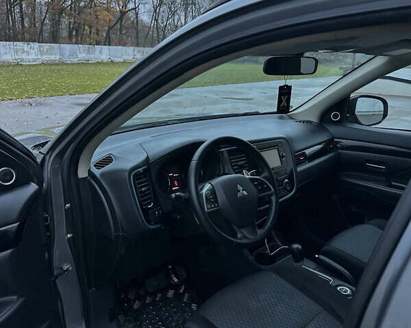 Мицубиси Аутлендер, объемом двигателя 2.27 л и пробегом 207 тыс. км за 13500 $, фото 9 на Automoto.ua