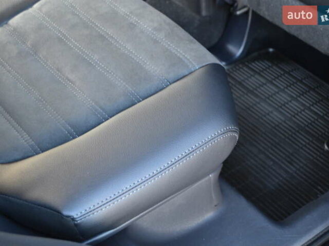 Мицубиси Аутлендер, объемом двигателя 2.3 л и пробегом 153 тыс. км за 14499 $, фото 105 на Automoto.ua