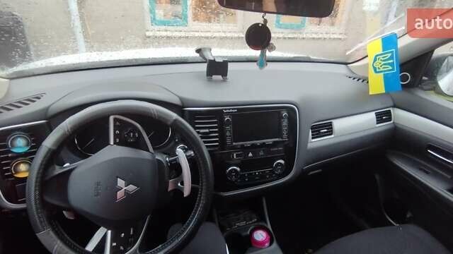 Мицубиси Аутлендер, объемом двигателя 2 л и пробегом 273 тыс. км за 17229 $, фото 4 на Automoto.ua