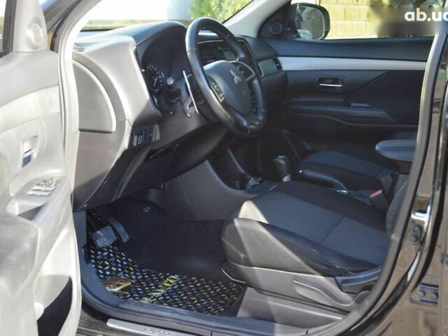 Мицубиси Аутлендер, объемом двигателя 0 л и пробегом 98 тыс. км за 13500 $, фото 13 на Automoto.ua