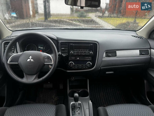 Мицубиси Аутлендер, объемом двигателя 2 л и пробегом 269 тыс. км за 10800 $, фото 10 на Automoto.ua