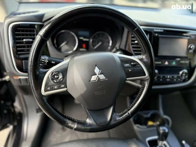 Міцубісі Аутлендер, об'ємом двигуна 0 л та пробігом 231 тис. км за 12400 $, фото 16 на Automoto.ua