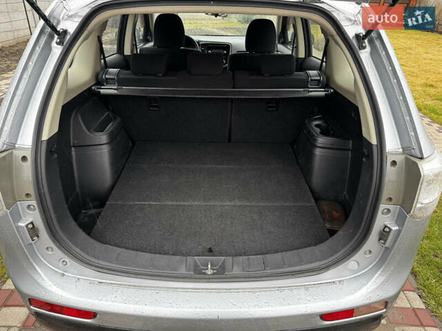 Мицубиси Аутлендер, объемом двигателя 2 л и пробегом 269 тыс. км за 10800 $, фото 21 на Automoto.ua