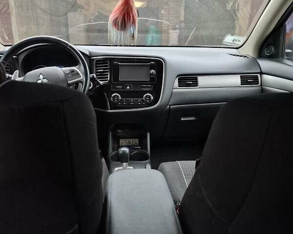 Міцубісі Аутлендер, об'ємом двигуна 2.4 л та пробігом 73 тис. км за 14000 $, фото 9 на Automoto.ua