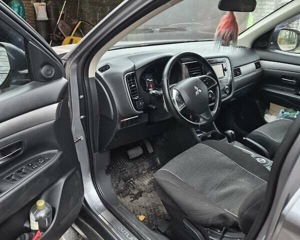 Міцубісі Аутлендер, об'ємом двигуна 2.4 л та пробігом 73 тис. км за 14000 $, фото 7 на Automoto.ua