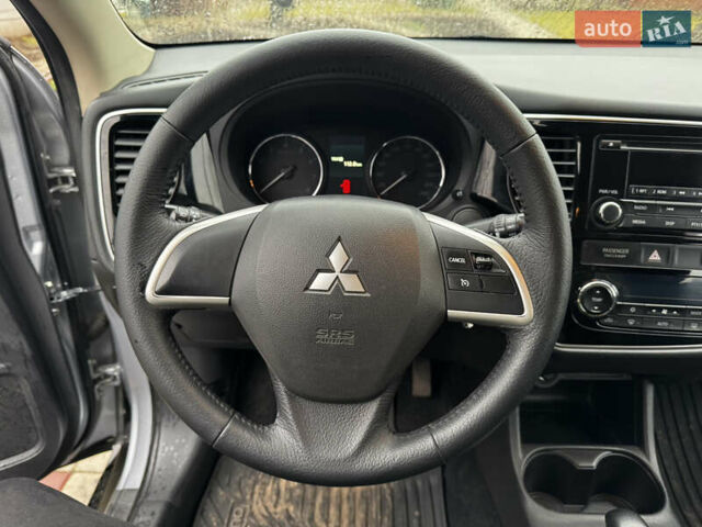 Мицубиси Аутлендер, объемом двигателя 2 л и пробегом 269 тыс. км за 10800 $, фото 12 на Automoto.ua