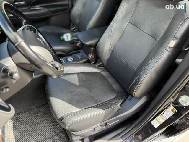 Міцубісі Аутлендер, об'ємом двигуна 0 л та пробігом 231 тис. км за 12400 $, фото 13 на Automoto.ua