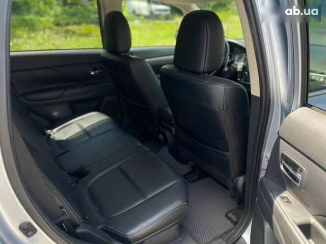 Мицубиси Аутлендер, объемом двигателя 2.3 л и пробегом 204 тыс. км за 15490 $, фото 16 на Automoto.ua