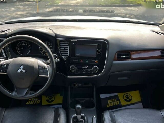 Мицубиси Аутлендер, объемом двигателя 2.4 л и пробегом 217 тыс. км за 13800 $, фото 10 на Automoto.ua