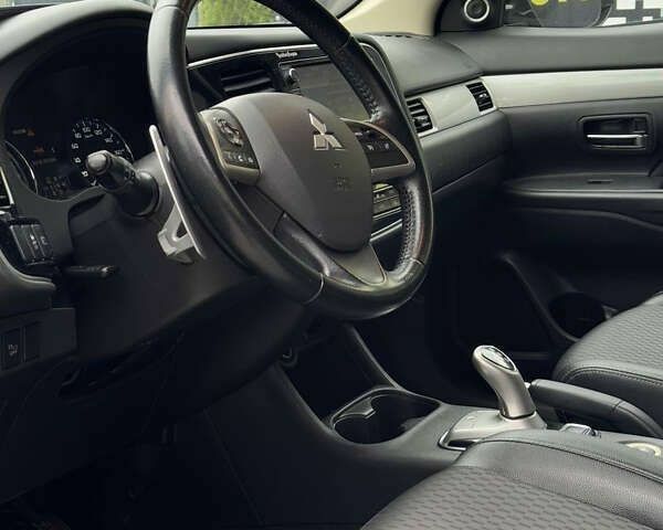 Мицубиси Аутлендер, объемом двигателя 0 л и пробегом 310 тыс. км за 13500 $, фото 8 на Automoto.ua