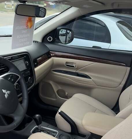 Мицубиси Аутлендер, объемом двигателя 2.4 л и пробегом 144 тыс. км за 12000 $, фото 2 на Automoto.ua