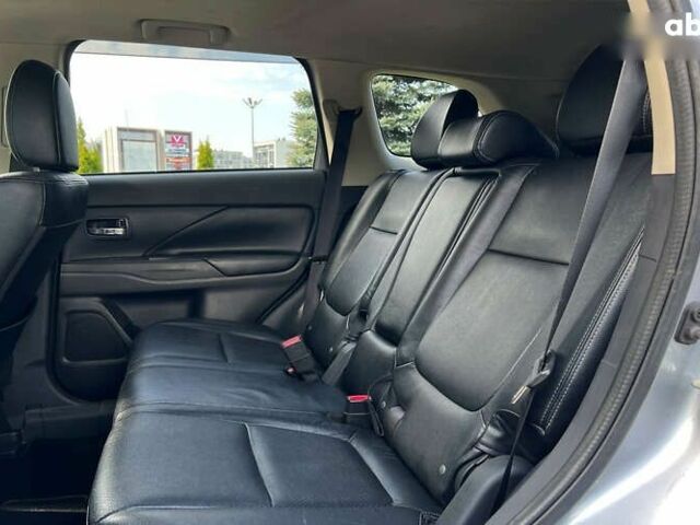 Мицубиси Аутлендер, объемом двигателя 2.4 л и пробегом 217 тыс. км за 13800 $, фото 9 на Automoto.ua
