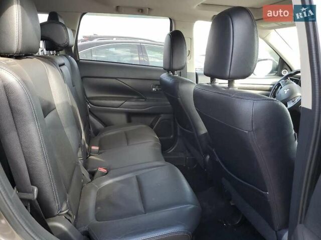 Мицубиси Аутлендер, объемом двигателя 2.4 л и пробегом 145 тыс. км за 2400 $, фото 9 на Automoto.ua