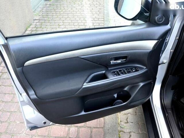 Мицубиси Аутлендер 2016 в Львове на Automoto.ua Мицубиси Аутлендер, объемом двигателя 2.4 л и пробегом 256 тыс. км за 11700 $, фото 13 на Automoto.ua