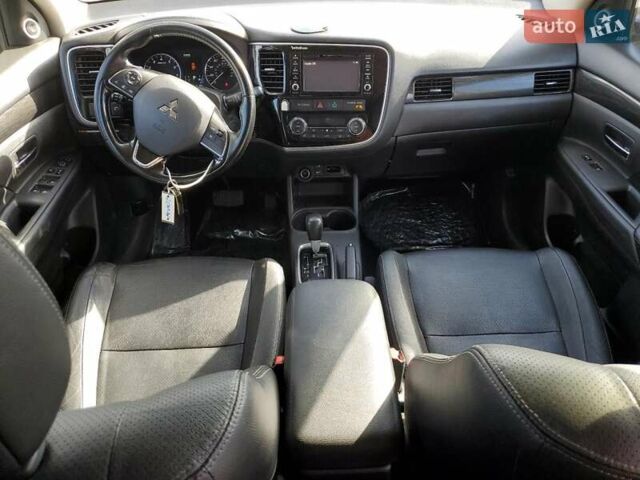 Мицубиси Аутлендер, объемом двигателя 2.4 л и пробегом 145 тыс. км за 2400 $, фото 7 на Automoto.ua