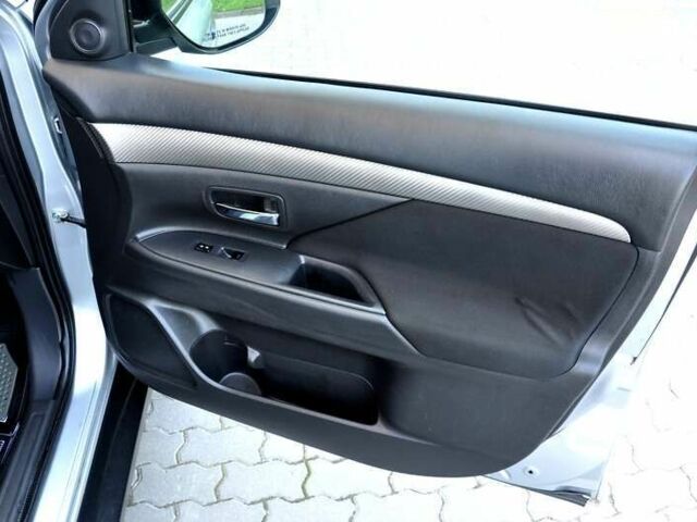 Мицубиси Аутлендер 2016 в Львове на Automoto.ua Мицубиси Аутлендер, объемом двигателя 2.4 л и пробегом 256 тыс. км за 11700 $, фото 23 на Automoto.ua