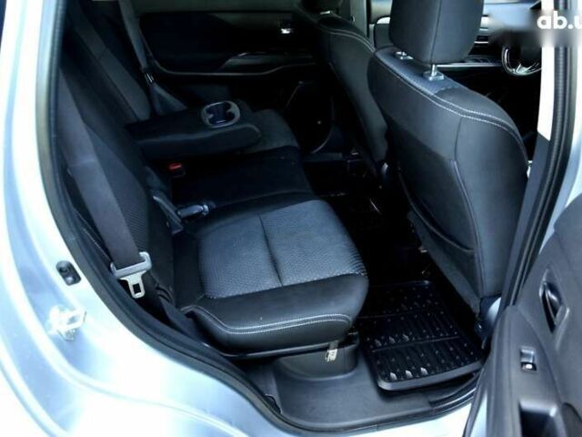 Мицубиси Аутлендер 2016 в Львове на Automoto.ua Мицубиси Аутлендер, объемом двигателя 2.4 л и пробегом 256 тыс. км за 11700 $, фото 21 на Automoto.ua