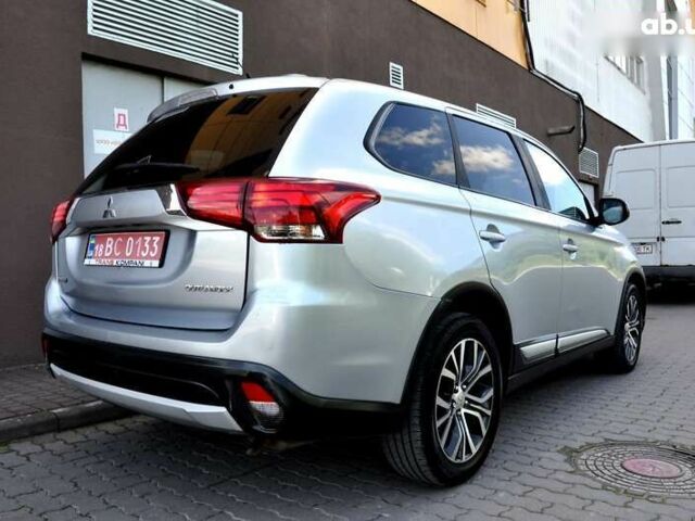 Мицубиси Аутлендер 2016 в Львове на Automoto.ua Мицубиси Аутлендер, объемом двигателя 2.4 л и пробегом 256 тыс. км за 11700 $, фото 8 на Automoto.ua