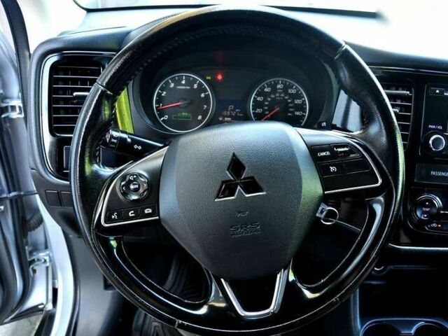 Мицубиси Аутлендер 2016 в Львове на Automoto.ua Мицубиси Аутлендер, объемом двигателя 2.4 л и пробегом 256 тыс. км за 11700 $, фото 26 на Automoto.ua