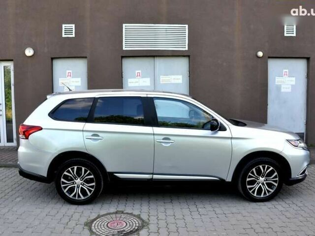 Мицубиси Аутлендер 2016 в Львове на Automoto.ua Мицубиси Аутлендер, объемом двигателя 2.4 л и пробегом 256 тыс. км за 11700 $, фото 6 на Automoto.ua