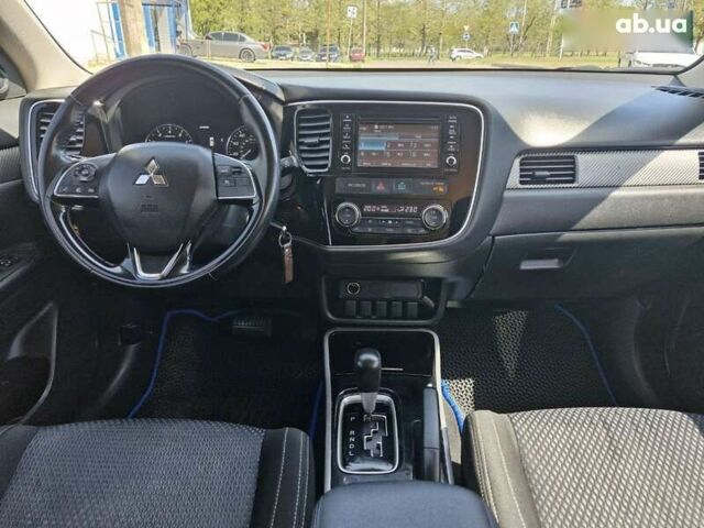 Міцубісі Аутлендер, об'ємом двигуна 0 л та пробігом 121 тис. км за 14999 $, фото 17 на Automoto.ua