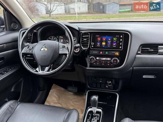 Мицубиси Аутлендер, объемом двигателя 2.36 л и пробегом 145 тыс. км за 15999 $, фото 8 на Automoto.ua