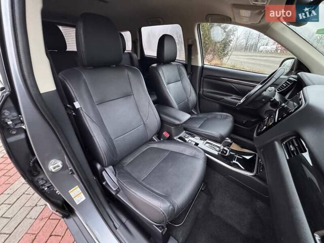 Мицубиси Аутлендер, объемом двигателя 2.36 л и пробегом 145 тыс. км за 15999 $, фото 10 на Automoto.ua