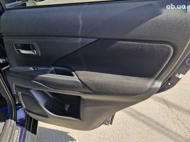 Міцубісі Аутлендер, об'ємом двигуна 0 л та пробігом 121 тис. км за 14999 $, фото 10 на Automoto.ua