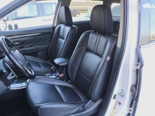 Мицубиси Аутлендер, объемом двигателя 0 л и пробегом 96 тыс. км за 18000 $, фото 7 на Automoto.ua