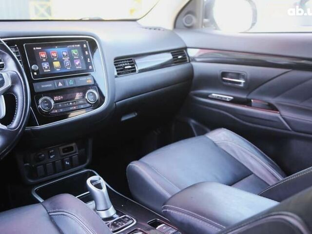 Мицубиси Аутлендер, объемом двигателя 0 л и пробегом 96 тыс. км за 18000 $, фото 13 на Automoto.ua